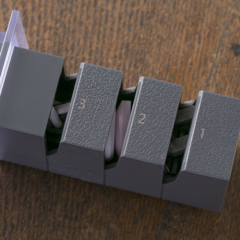 KAI Seki Magoroku Diamond & Ceramic Sharpener for Single-Bevel Blades, Seki Magoroku Diamond & Ceramic Sharpener for Single-Bevel Blades 117 x 45 x 50 mm, 111 g, Made in Japan, 11.7 x 4.5 x 5 cm and 111 g, Standard