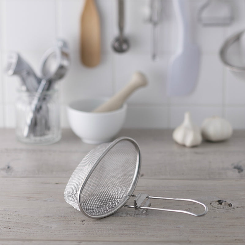 KAI SELECT100 Boiling Strainer, SELECT100 Boiling Strainer 240 x 140 x 95 mm, 92 g, Made in China, 24 x 14 x 9.5 cm and 92 g, Standard