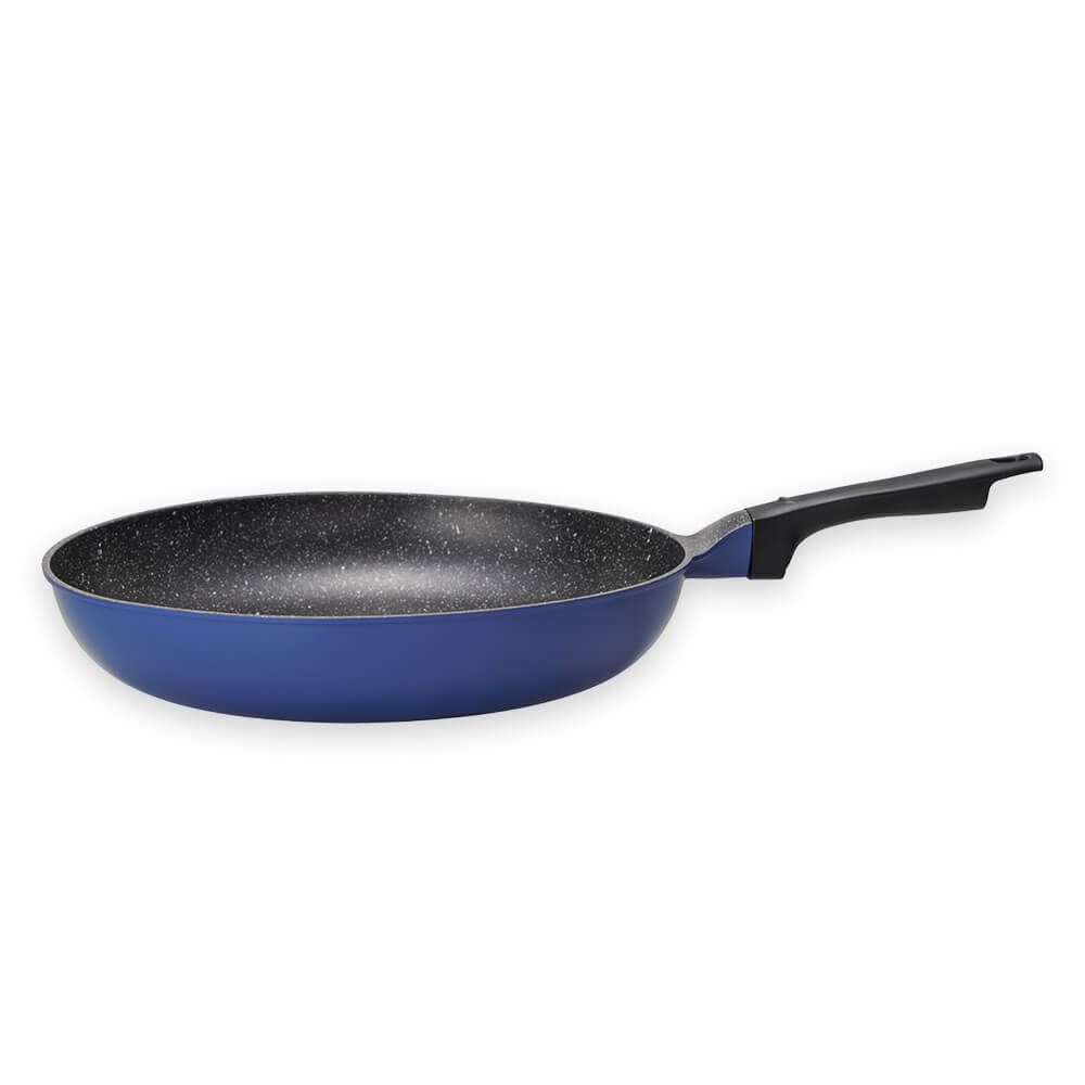 KAI Rakukaru Frying Pan 30cm, Rakukaru Frying Pan 30cm 480 x 305 x 100 mm, 575 g, Made in China, 48 x 30.5 x 10 cm and 575 g, Standard