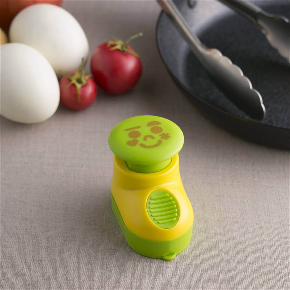 KAI Chuboos Bento Support Nori Punch, Face Heart, Chuboos Bento Support Nori Punch, Face Heart 68 x 44 x 55 mm, 119 g, Made in China, 6.8 x 4.4 x 5.5 cm and 119 g, Standard