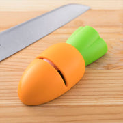 KAI Quick Sharpen Knife Sharpener, Quick Sharpen Knife Sharpener 91 x 46 x 27 mm, 32 g, Made in Japan, 9.1 x 4.6 x 2.7 cm and 32 g, Standard