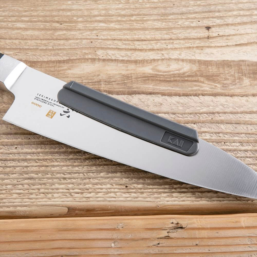 KAI Togi Jozu Knife Sharpener Resin Type, Togi Jozu Knife Sharpener Resin Type 100 x 18 x 16 mm, 14 g, Made in Japan, 10 x 1.8 x 1.6 cm and 14 g, Standard