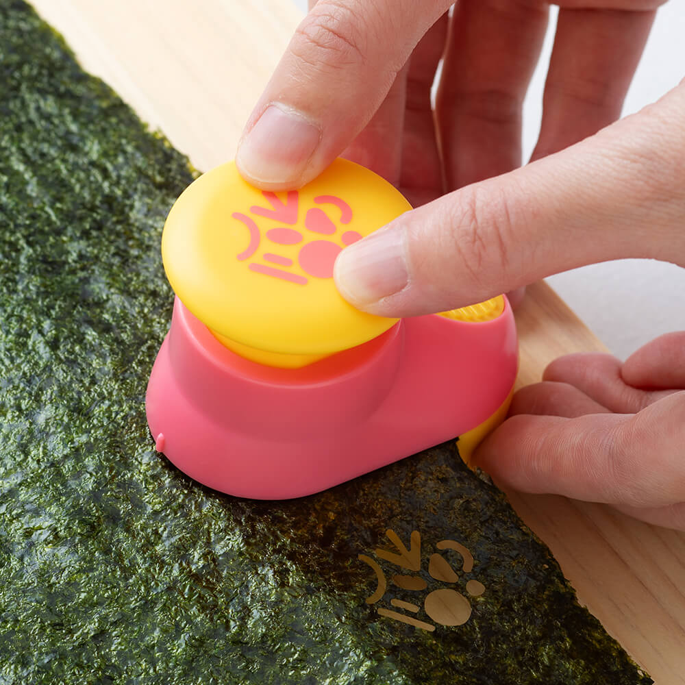 KAI Mikimama Nori Punch, Mikimama Nori Punch 68 x 44 x 56 mm, 119 g, Made in China, 6.8 x 4.4 x 5.6 cm and 119 g, Standard