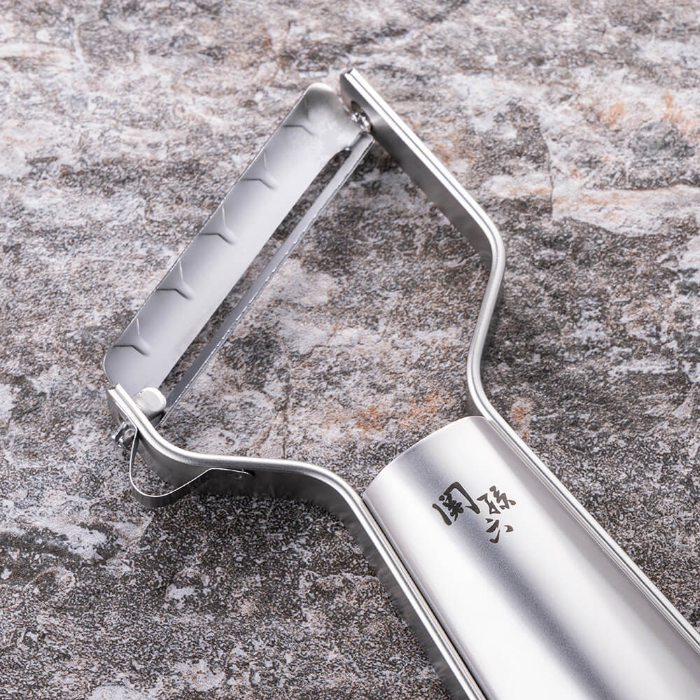 KAI Seki Magoroku All-Stainless Sharp-Angle Peeler Kiwami-Ba, Seki Magoroku All-Stainless Sharp-Angle Peeler Kiwami-Ba 148 x 68 x 21 mm, 78 g, Made in Japan, 14.8 x 6.8 x 2.1 cm and 78 g, Standard