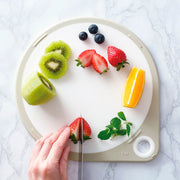 KAI Round Cutting Board, White, S (25 cm), Round Cutting Board, White, S (25 cm) 290 x 250 x 10 mm, 372 g, Made in Taiwan, 29 x 25 x 1 cm and 372 g, White