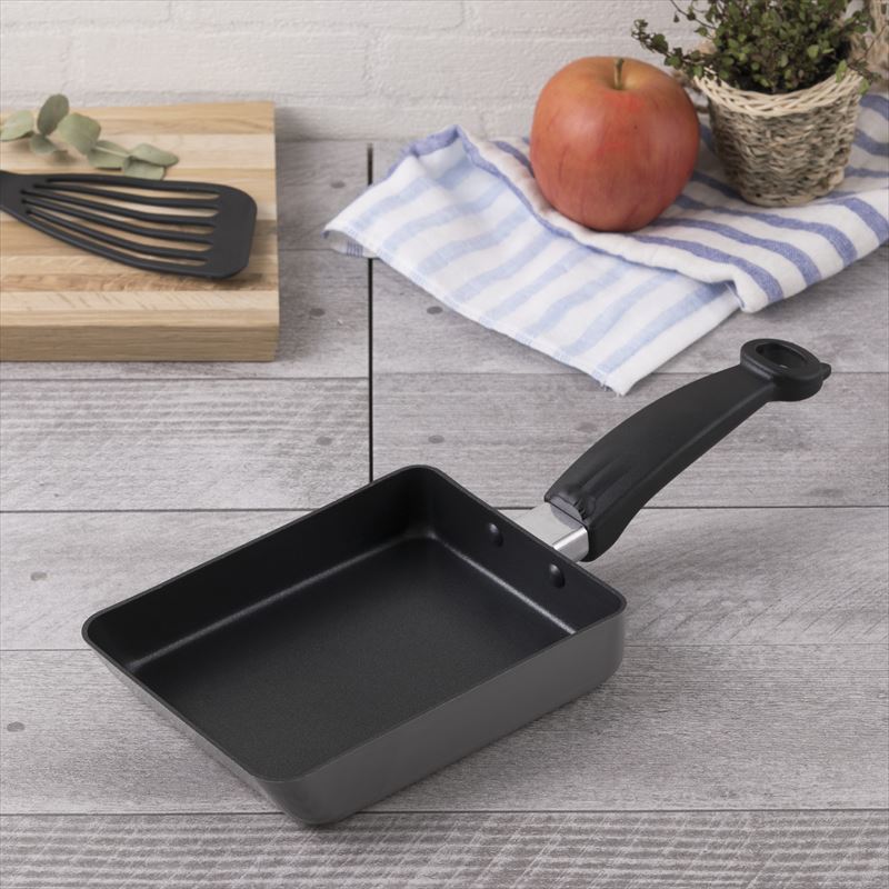 KAI Nyammy Cat Rolled Omelette Pan, Induction Compatible, Nyammy Cat Rolled Omelette Pan, Induction Compatible 345 x 135 x 55 mm, 394 g, Made in China, 34.5 x 13.5 x 5.5 cm and 394 g, Standard
