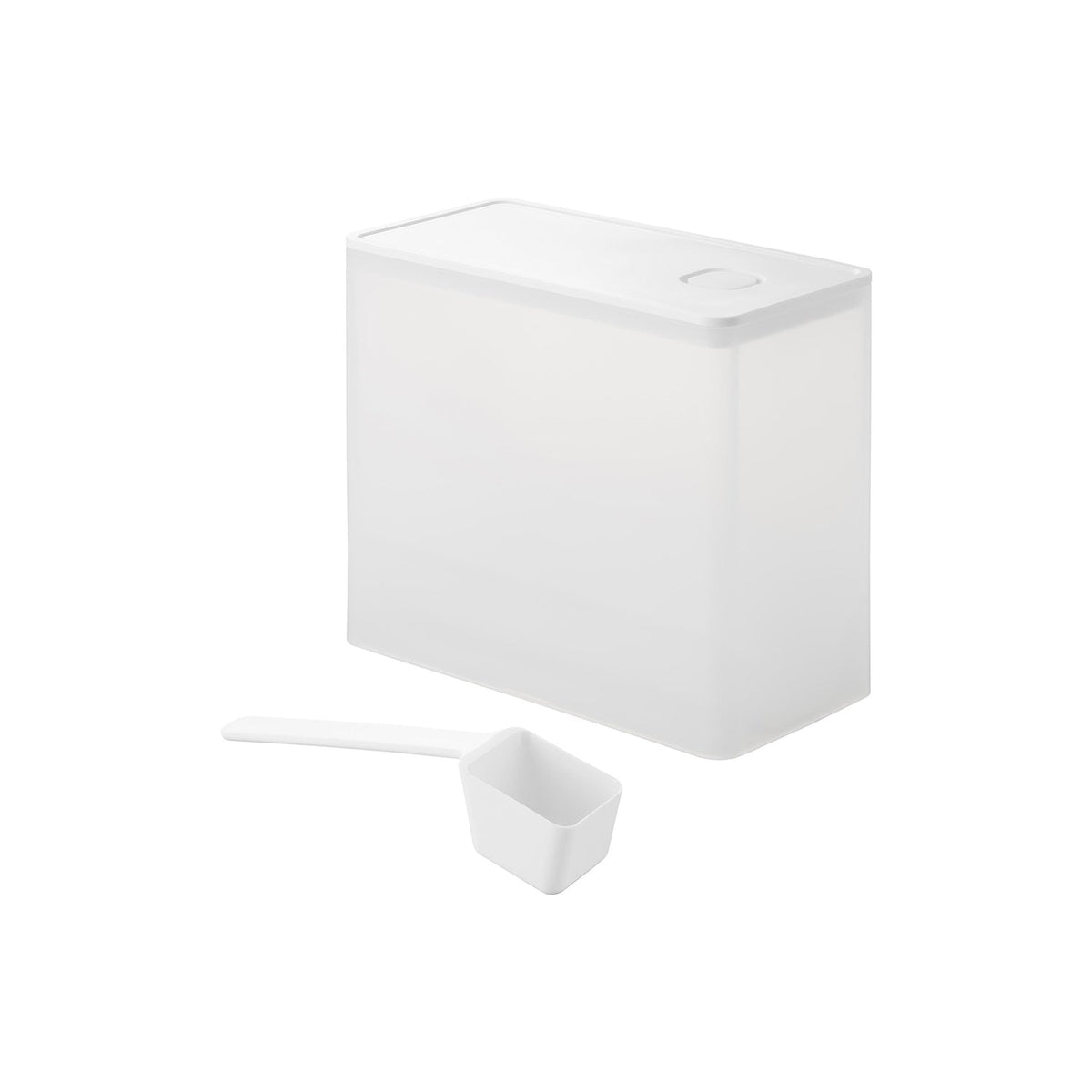 Yamazaki Tower Airtight Protein Powder Case with Valve, Airtight 1.6 L Powder Case with a Valve Lid and a 34 ml Spoon, Dishwasher Safe, 18.4 x 9.2 x 15.4 cm and 450 g, White or Black
