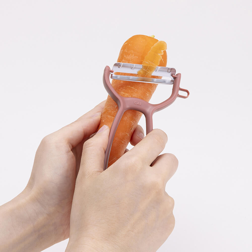 KAI Nuatone Peeler with Potato Eye Remover Old Raspberry, Nuatone Peeler with Potato Eye Remover Old Raspberry 120 x 75 x 15 mm, 18 g, Made in Japan, 12 x 7.5 x 1.5 cm and 18 g, old raspberry
