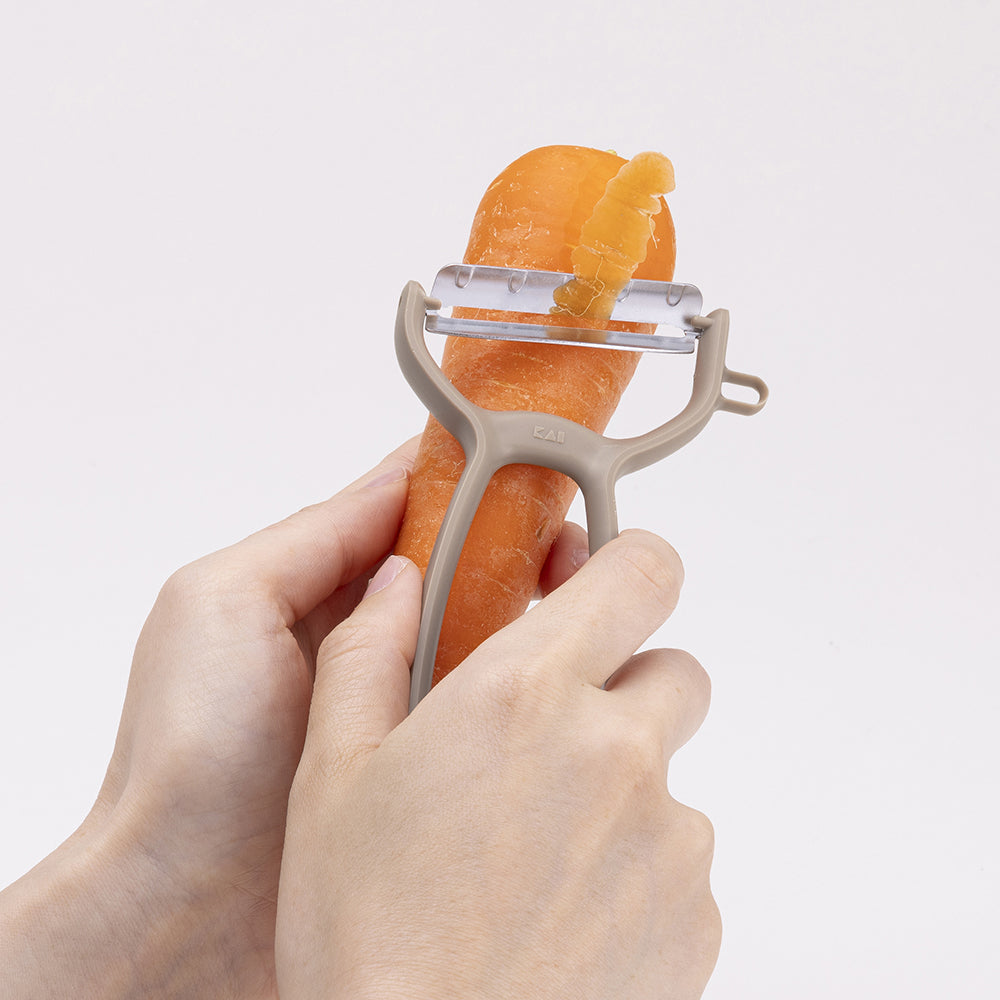 KAI Nuatone Peeler with Potato Eye Remover Beige Gray, Nuatone Peeler with Potato Eye Remover Beige Gray 120 x 75 x 15 mm, 18 g, Made in Japan, 12 x 7.5 x 1.5 cm and 18 g, beige gray