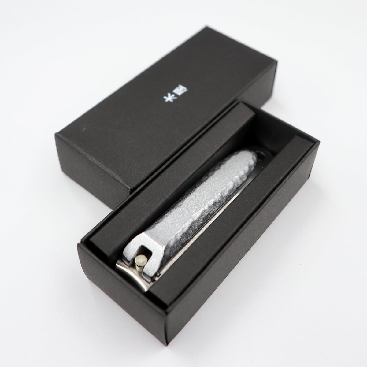KIYA hammered nail clipper — gift_box