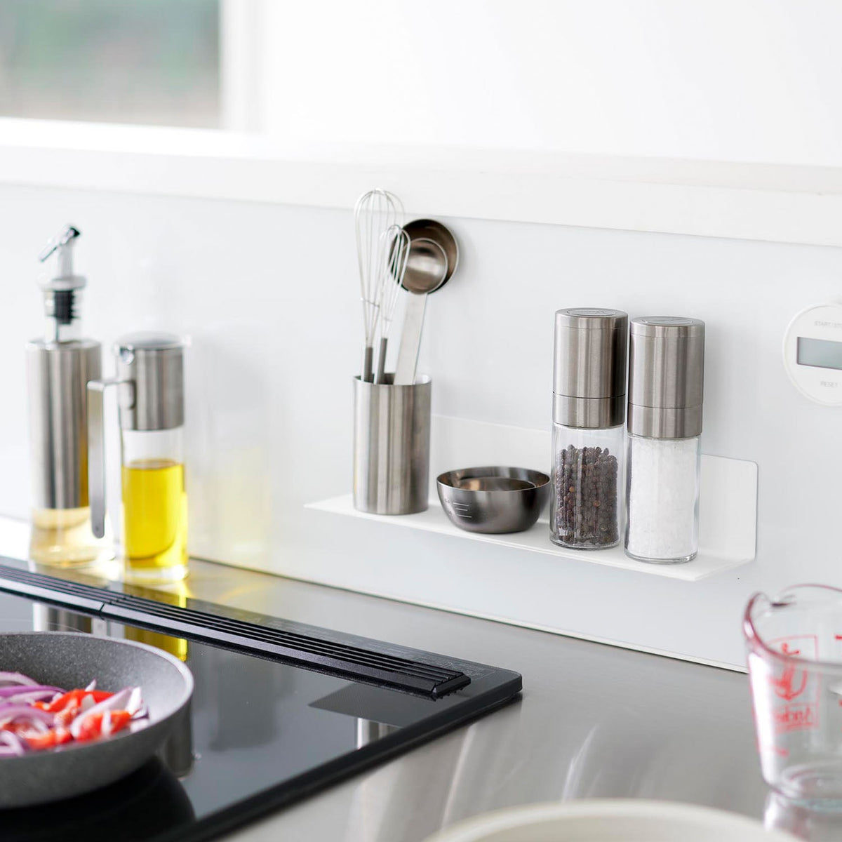 Yamazaki Tower Magnetic Kitchen Shelf S, Magnetic Kitchen Shelf S that Sticks to a Steel Wall and Holds Seasonings and Tools, Silicone Anti-Slip, Holds 3 kg, 30 x 7.2 x 6 cm and 405 g, White or Black