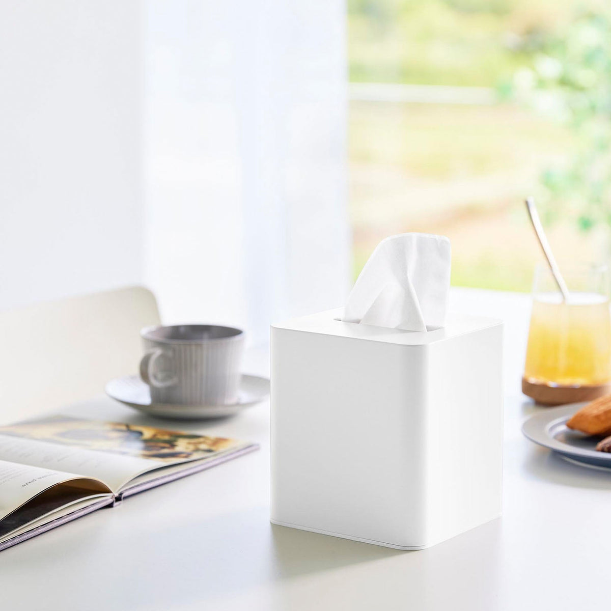 Yamazaki Tower Compact Square Tissue Case, Refillable Square Tissue Case That Holds a Whole Box of Tissue in Half the Space, Up to 160 Sets, with a Mountain-Shaped Base, 12.8 x 12.1 x 13.7 cm and 300 g, White or Black