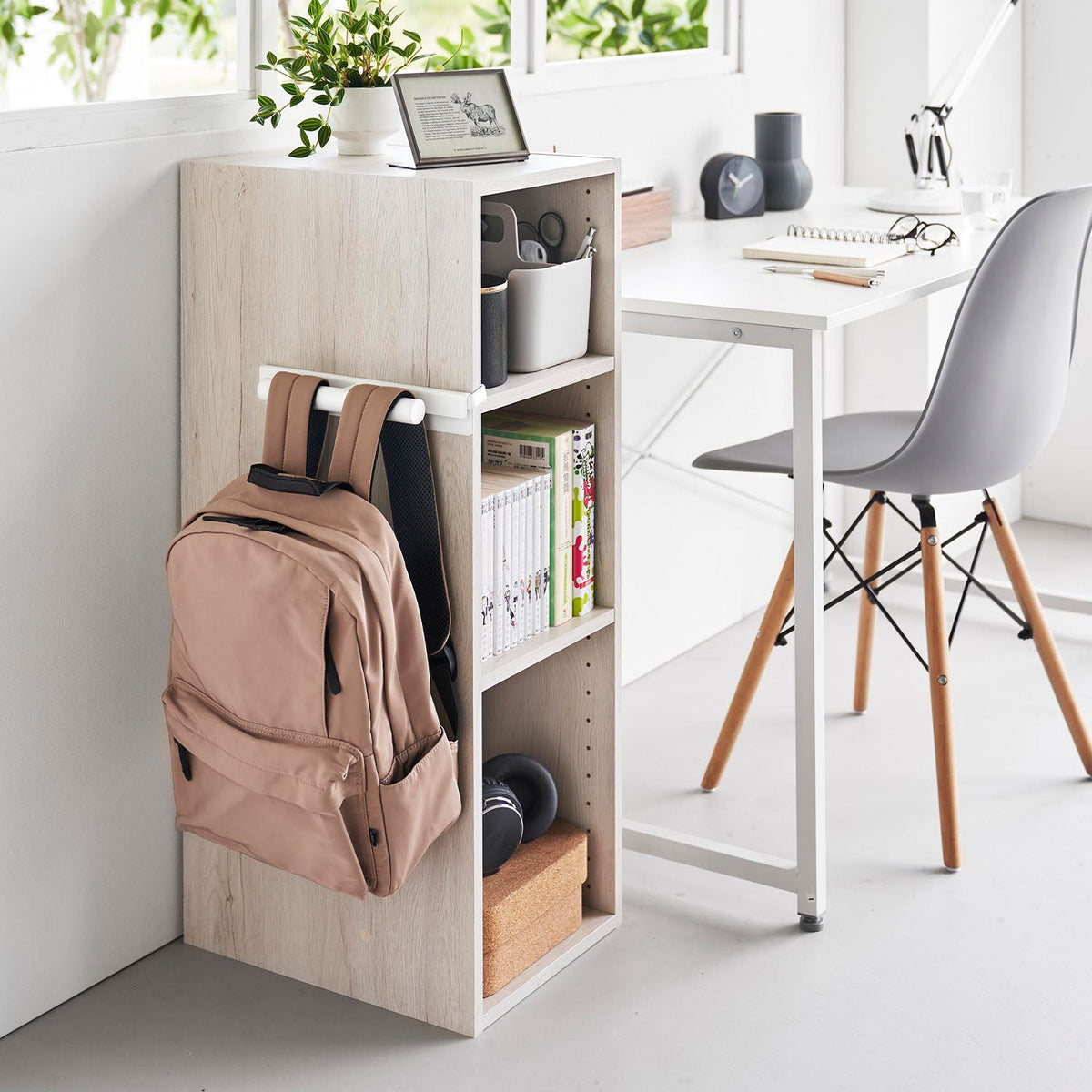 Yamazaki Smart Colour Box Insert Backpack Hanger, Bar With Two Hangers That Slides Into the Side of a Colour Box for Backpacks, Kindergarten Bags and Pouches, Holds 2.5 kg, 27.5 x 8.5 x 4.5 cm and 650 g, White or Black
