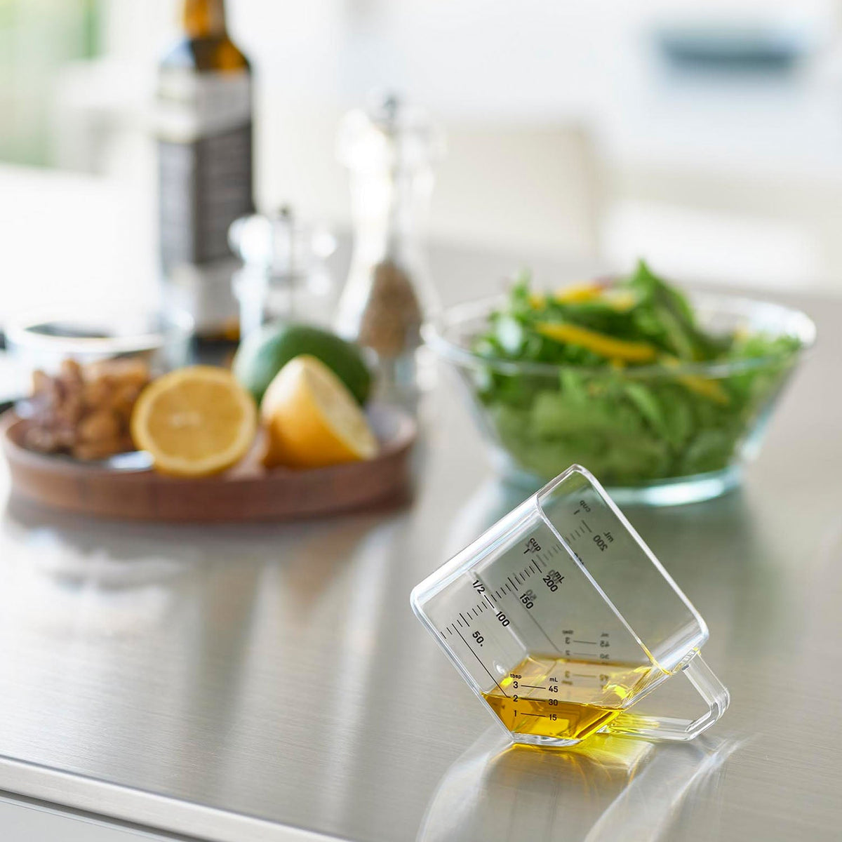 Yamazaki Tower Two-Way Measuring Cup 250 mL, Small Two-Way Measuring Cup, 250 mL, One Cup When Flat and a Tablespoon When Tilted, 10.5 x 6.3 x 6.5 cm and 65 g, White or Black