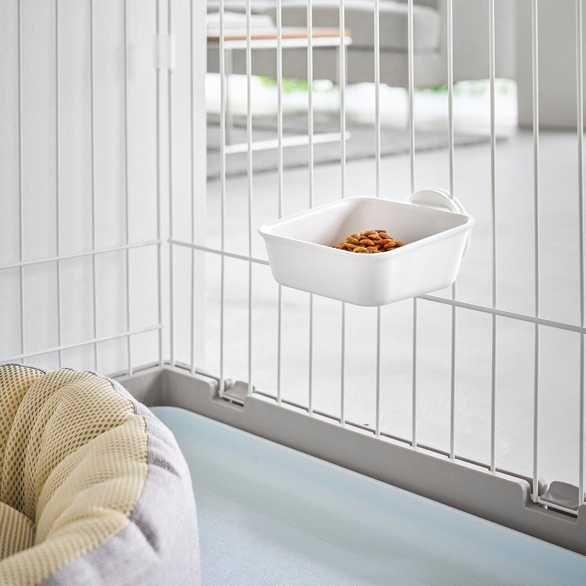 Yamazaki Nooks Pet Cage Food Bowl Nooks, 350 mL Food Bowl That Attaches to a Pet Cage and Sets to a Height That Suits Your Pet, Dishwasher and Microwave Safe, Holds 500 g, 12.3 x 16 x 6.2 cm and 120 g, White or Black