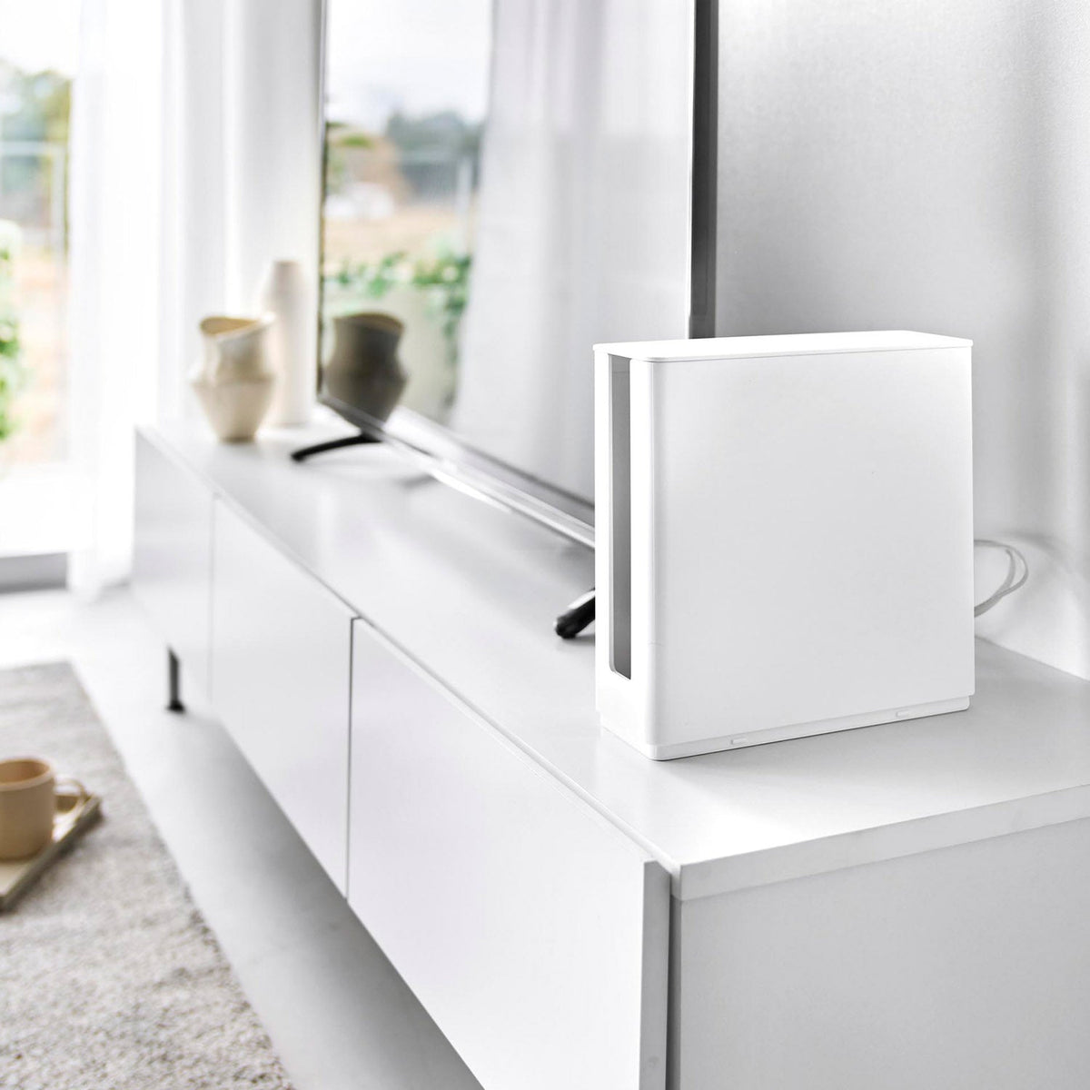 Yamazaki Smart Lidded Stackable Slim Router Storage Case with Shelf, Slim Lidded Case that Hides a Router and Cables from Dust, with a Height-Adjustable Shelf, 24.2 x 8.7 x 23.9 cm and 530 g, White or Black