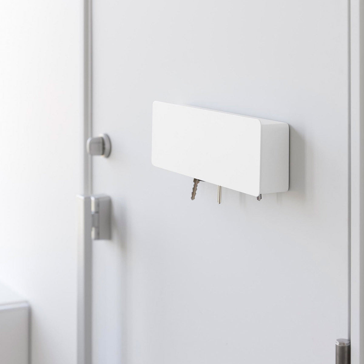 Yamazaki Tower Magnetic Key Holder with Door, Long, Long Magnetic Box with a Door that Hides Keys and Holds Eight Hooks, 33 x 5.5 x 11 cm and 1050 g, White or Black