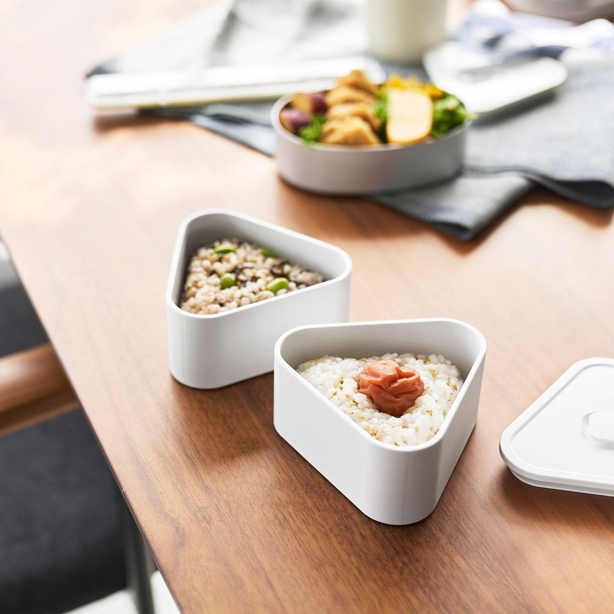 Yamazaki Tower Airtight Rice Ball Case Set of 2, Push-Valve Airtight Case That Fits One Rice Ball, Set of Two That Stack, 230 mL, Fridge and Freezer Safe, 10.6 x 9.8 x 10.3 cm (two stacked) and 190 g, White or Black