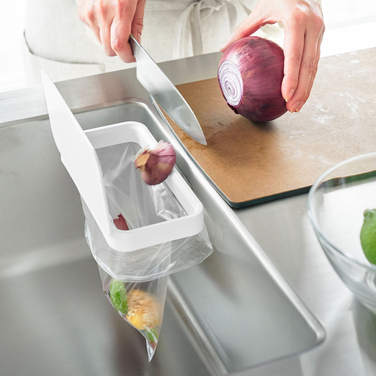 Yamazaki Tower Film-Hook Poly Bag Holder with Lid, Lidded Holder on a Film Hook that Hangs a Poly Bag Beside the Cutting Board so You Can Slide Scraps In, Lid Hides the Waste, 18 x 10 x 7.5 cm and 210 g, White or Black