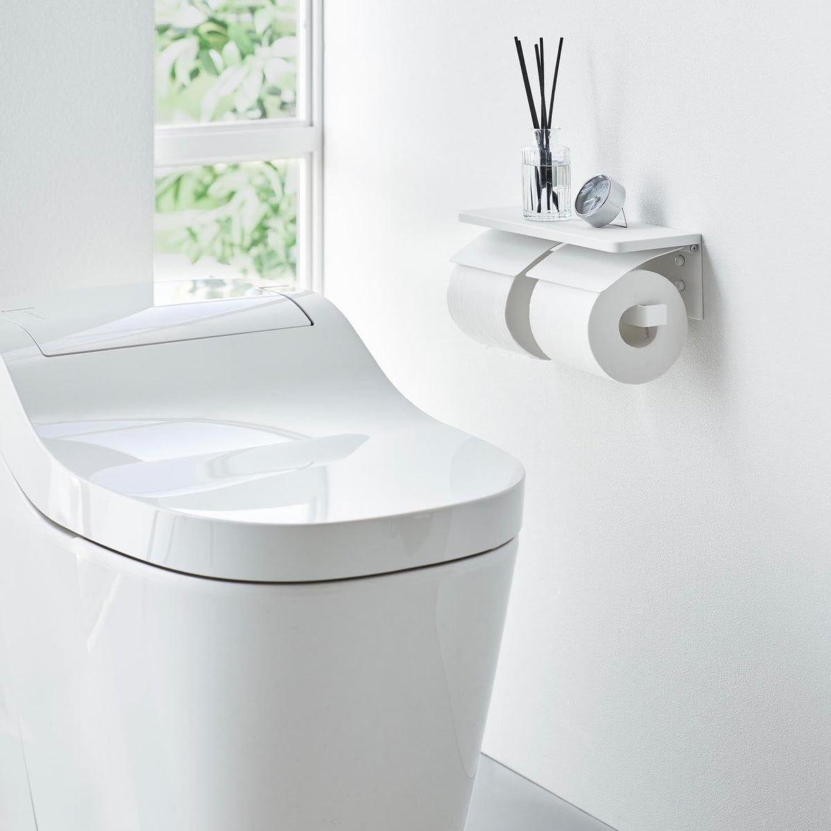 Yamazaki Tower Wall-Mounted Double Toilet Paper Holder with Shelf, Wall Holder for Two Toilet Rolls with a Flat Shelf, Fixed with Pins or Screws, 28.5 x 12 x 8.5 cm and 1050 g, White or Black