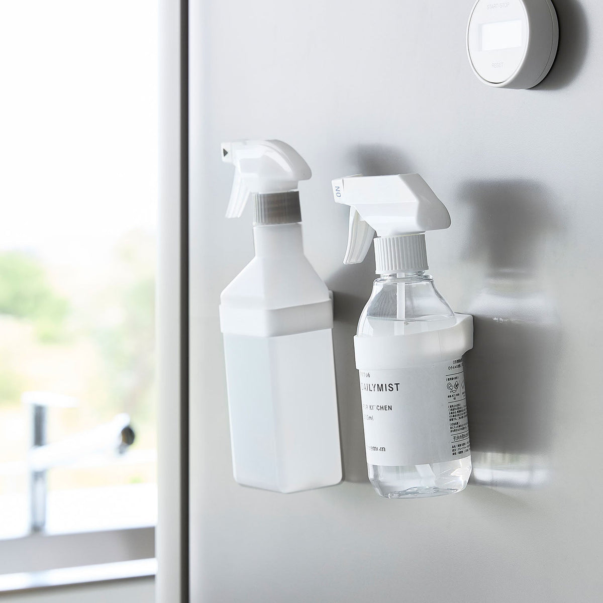 Yamazaki Tower Magnetic Silicone Bottle Band, Silicone Band with a Magnet that Wraps Round a 6 to 8 cm Bottle and Sticks It to a Steel Wall, Holds 1 kg, Sold as One Piece, 6.2 x 7.1 x 2 cm and 20 g, White or Black