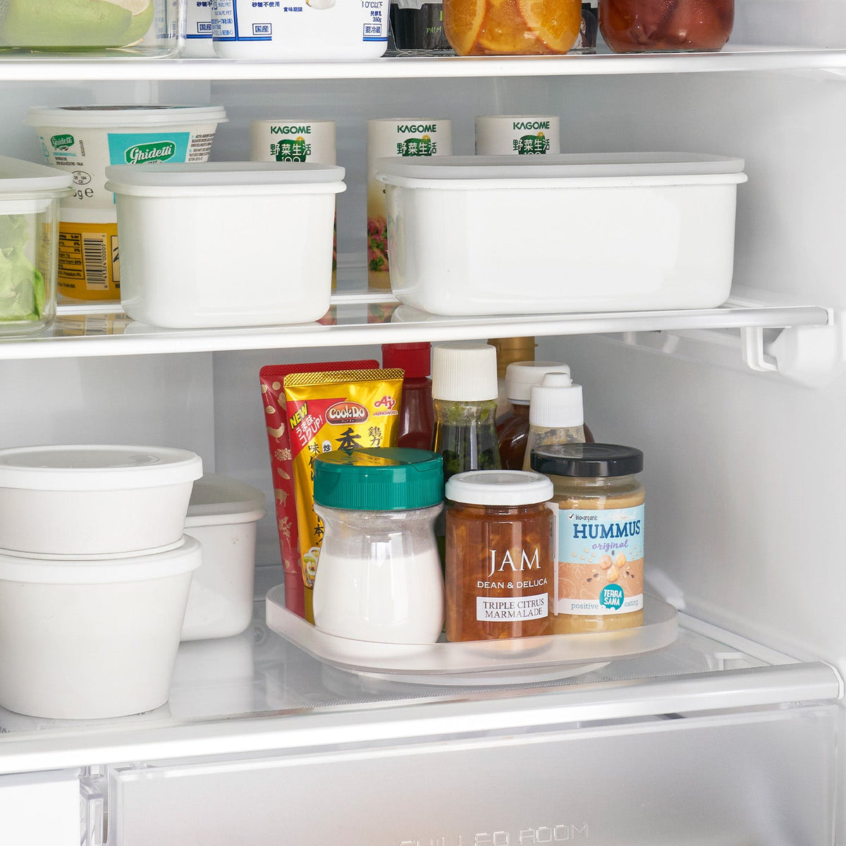 Yamazaki Tower Fridge Rotating Tray, Square, Square Tray That Turns 360 Degrees on a Fridge Shelf So Jars and Sauce Bottles at the Back Come to the Front, Holds 2 kg, 20 x 20 x 2.9 cm and 215 g, White or Black