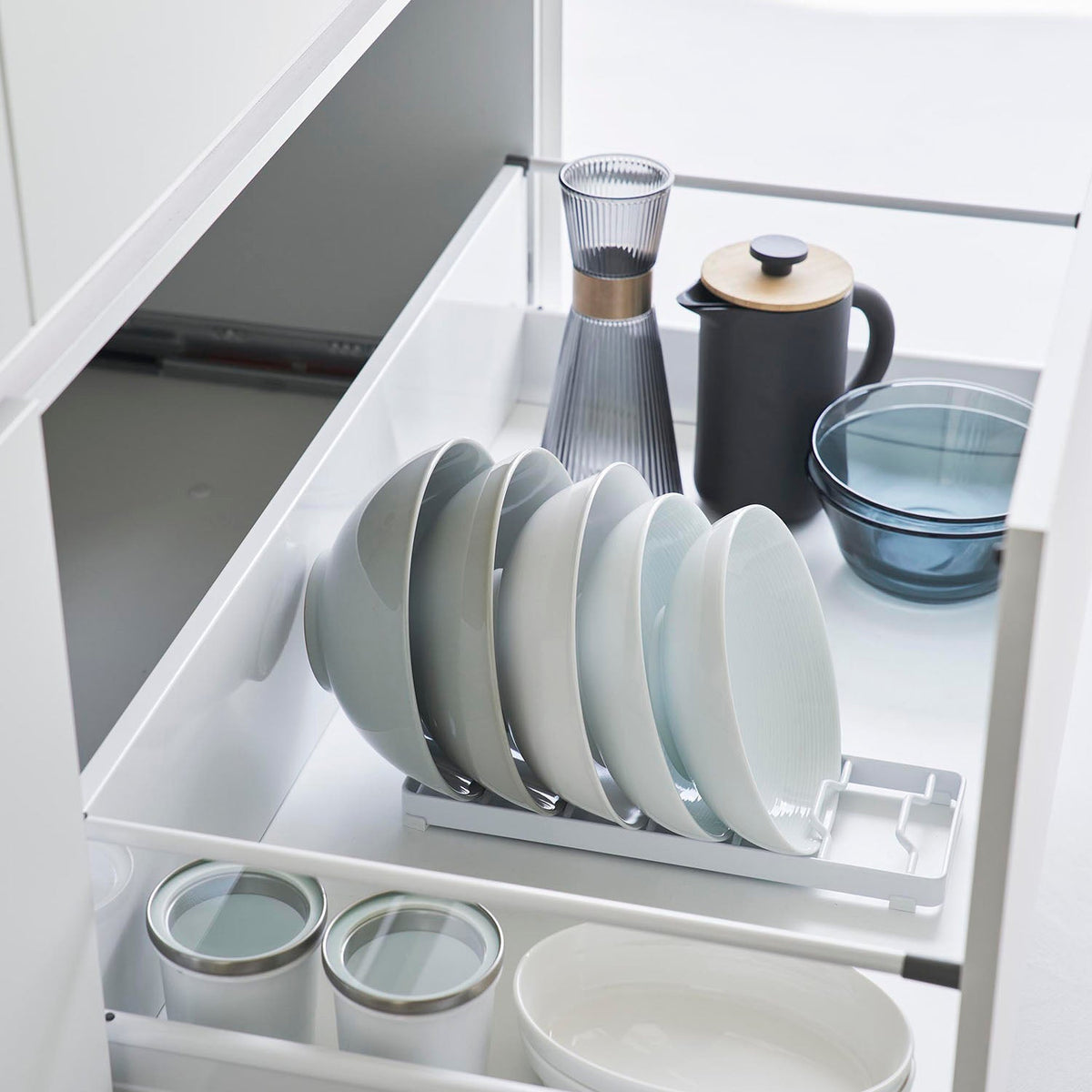 Yamazaki Tower Bowl Stand L, Steel Stand That Holds Large bowls such as donburi and salad bowls Upright So You Can Take One Out with One Hand, 6 large bowls, 32 x 11 x 2.5 cm and 520 g, White or Black