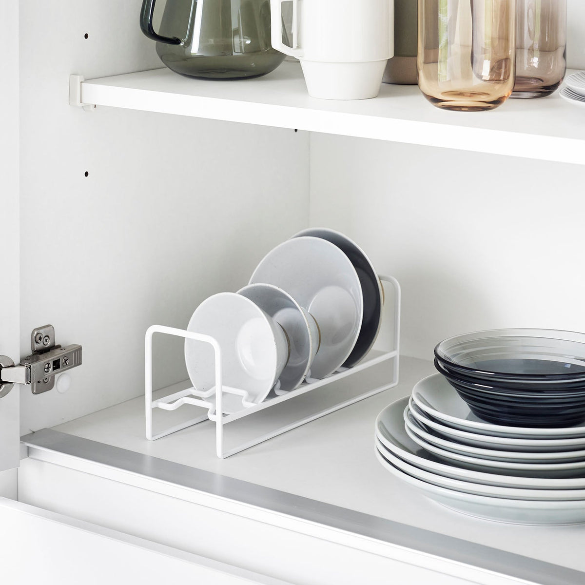 Yamazaki Tower Rice Bowl Rack, Steel Stand That Holds Rice bowls Upright So You Can Take One Out with One Hand, 5 rice bowls, 26.5 x 8 x 10 cm and 220 g, White or Black