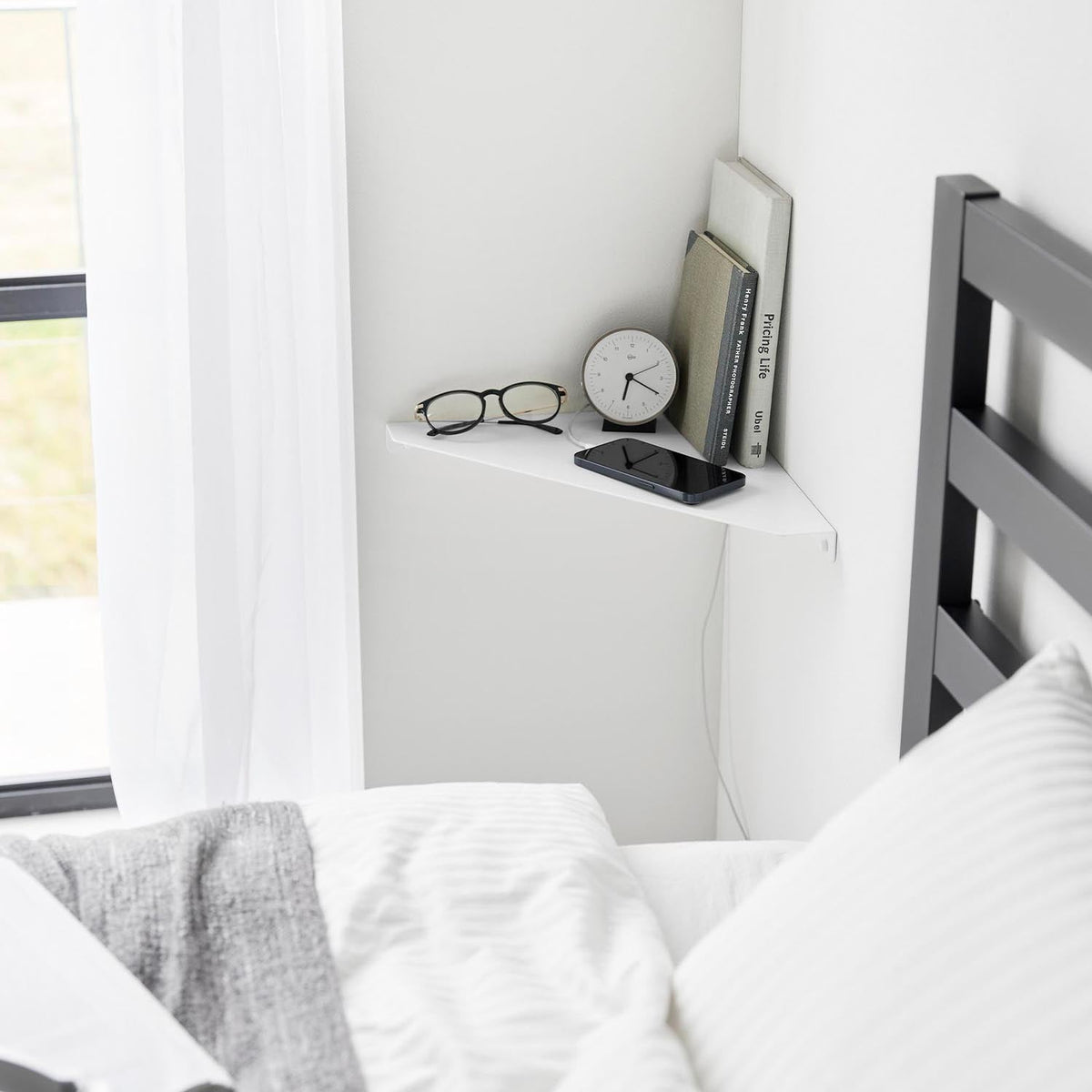 Yamazaki Tower Wall Corner Shelf, Large, Wide Steel Corner Shelf for Small Items or Display, Fixed with Pins or Screws, 32 x 32 x 3 cm and 830 g, White or Black