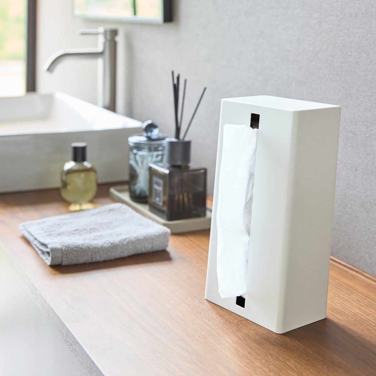 Yamazaki Tower Upright Tissue Stand, Upright Steel Stand for Box or Soft-Pack Tissue that Frees Counter Space, 12.6 x 9.7 x 23.7 cm and 900 g, White or Black