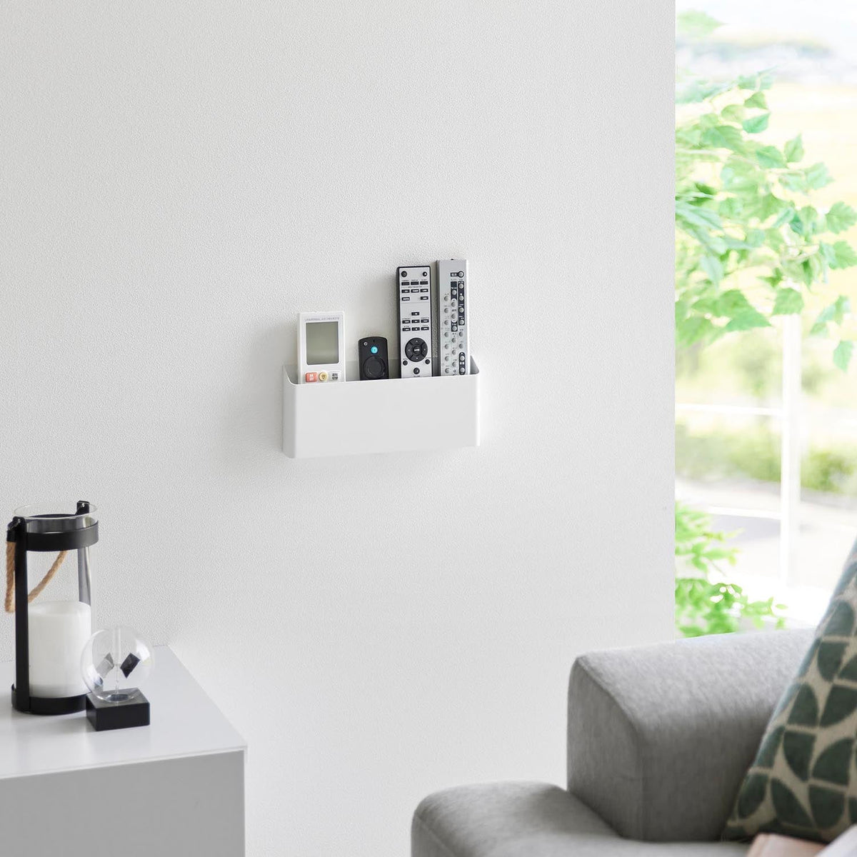 Yamazaki Tower Wall-Mounted Remote Control Holder, Two-Pocket Wall Holder That Gathers the TV and Air Conditioner Remotes in One Place, Divider Keeps Odd Shapes Upright, Holds 1.5 kg, 25 x 3.5 x 11 cm and 450 g, White or Black