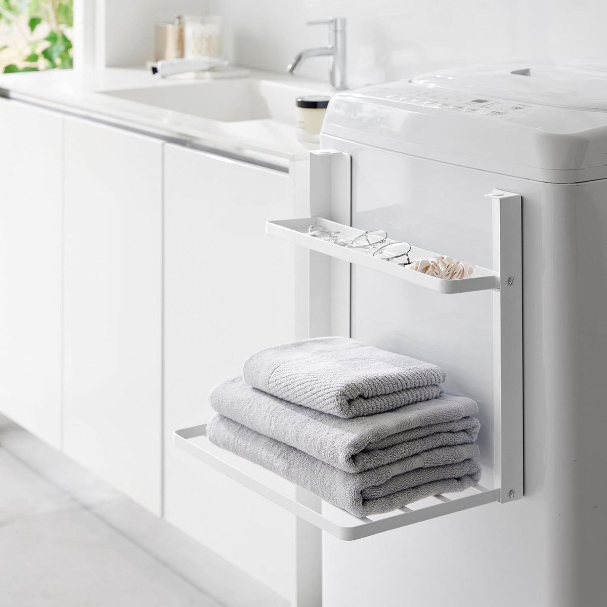 Yamazaki Tower Magnetic Folding Shelf for Beside a Washing Machine 2 Tiers, Two-Tier Shelf That Sticks to a Washing Machine Side by Magnet and Folds Flat to 4 cm Deep, Holds 1.5 kg, 41 x 26 x 36.5 cm and 2000 g, White or Black