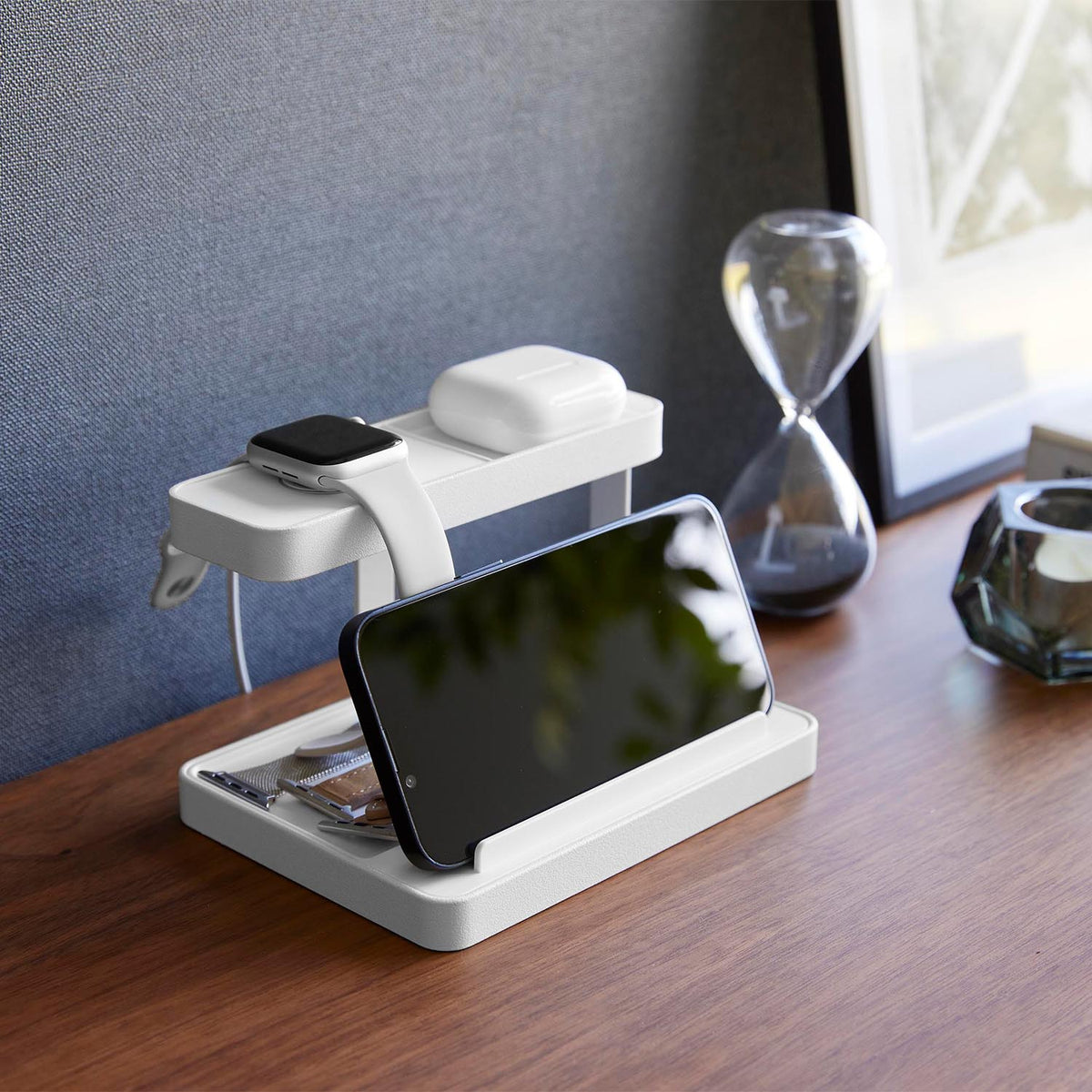 Yamazaki Tower Mobile Charging Station, Station That Gathers a Phone, Smartwatch and Wireless Earphones in One Place With a Pad That Holds a Watch's Magnetic Charger Steady, Phones Up to 1.3 cm Thick, 16 x 11.6 x 10 cm and 420 g, White or Black