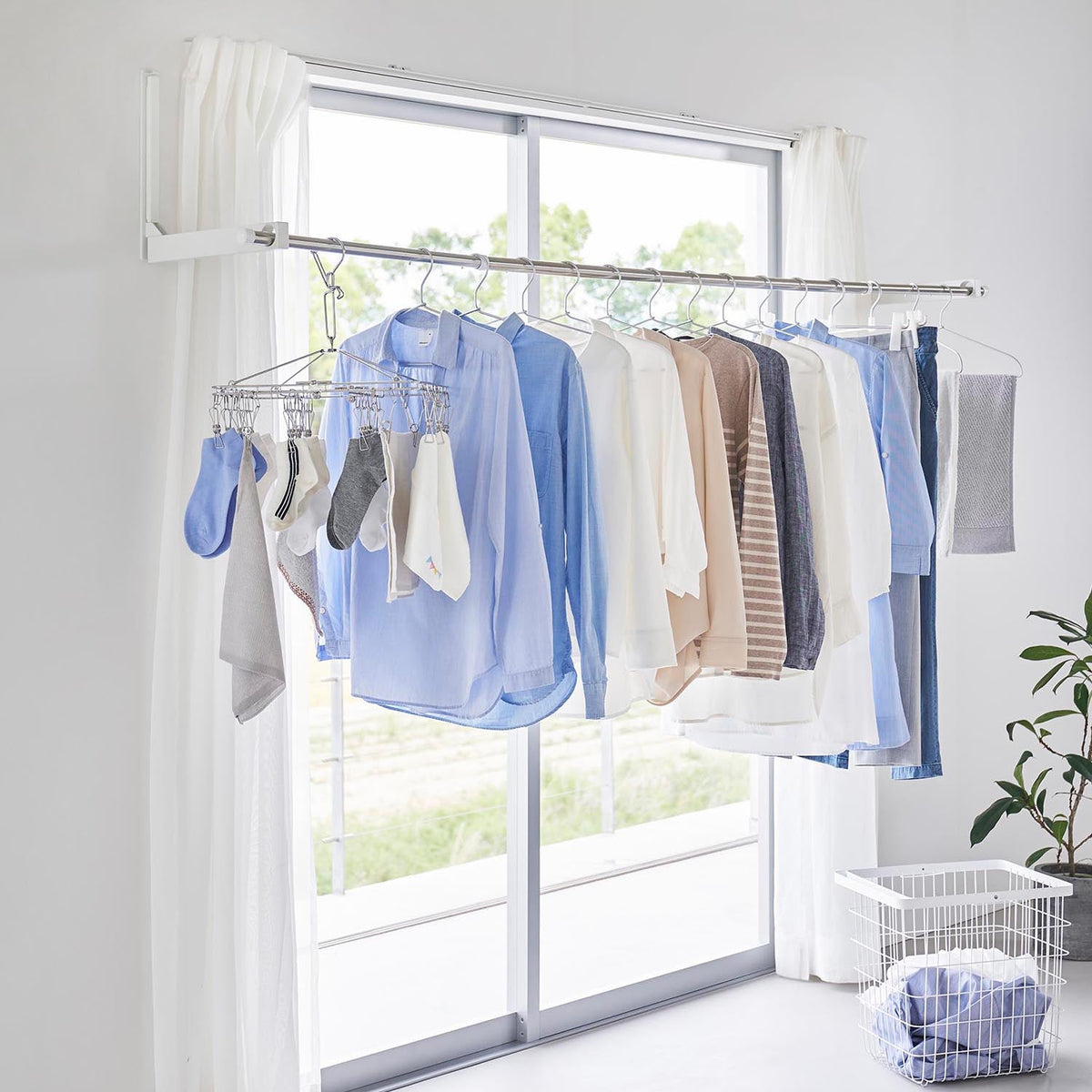 Yamazaki Tower Wall Folding Pole Holder Set of 2, Pair of Wall Arms That Hold a Laundry Pole for Indoor Drying and Fold Flat With the Pole Still On, Holds 10 kg, 4 x 34.9 x 34 cm in use and 1460 g, White or Black