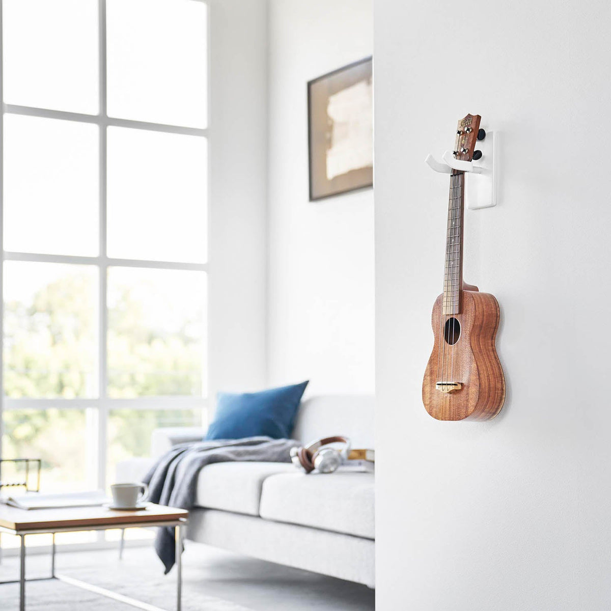 Yamazaki Tower Wall Ukulele Hook for Plasterboard Walls, Wall Hook Fixed With Plasterboard Pins That Floats a Stringed Instrument for Display, Silicone Cap Is Gentle on the Instrument, Holds 4 kg, 8 x 11.5 x 14 cm and 270 g, White or Black
