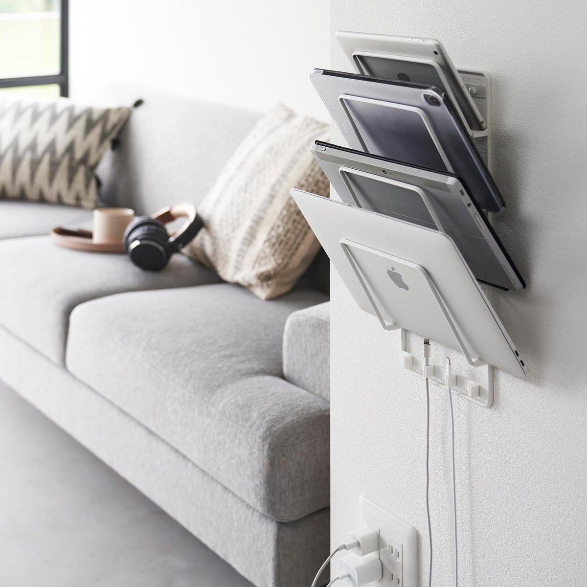 Yamazaki Tower Wall Tablet Holder 4 Tiers, Tall Wall Holder With Four Slanted Slots That Stores a Laptop and Tablets on the Wall, Charge While Stored With the Cable Holder, Fixed With Pins, 1 kg Per Tier, 16 x 11 x 42 cm and 510 g, White or Black