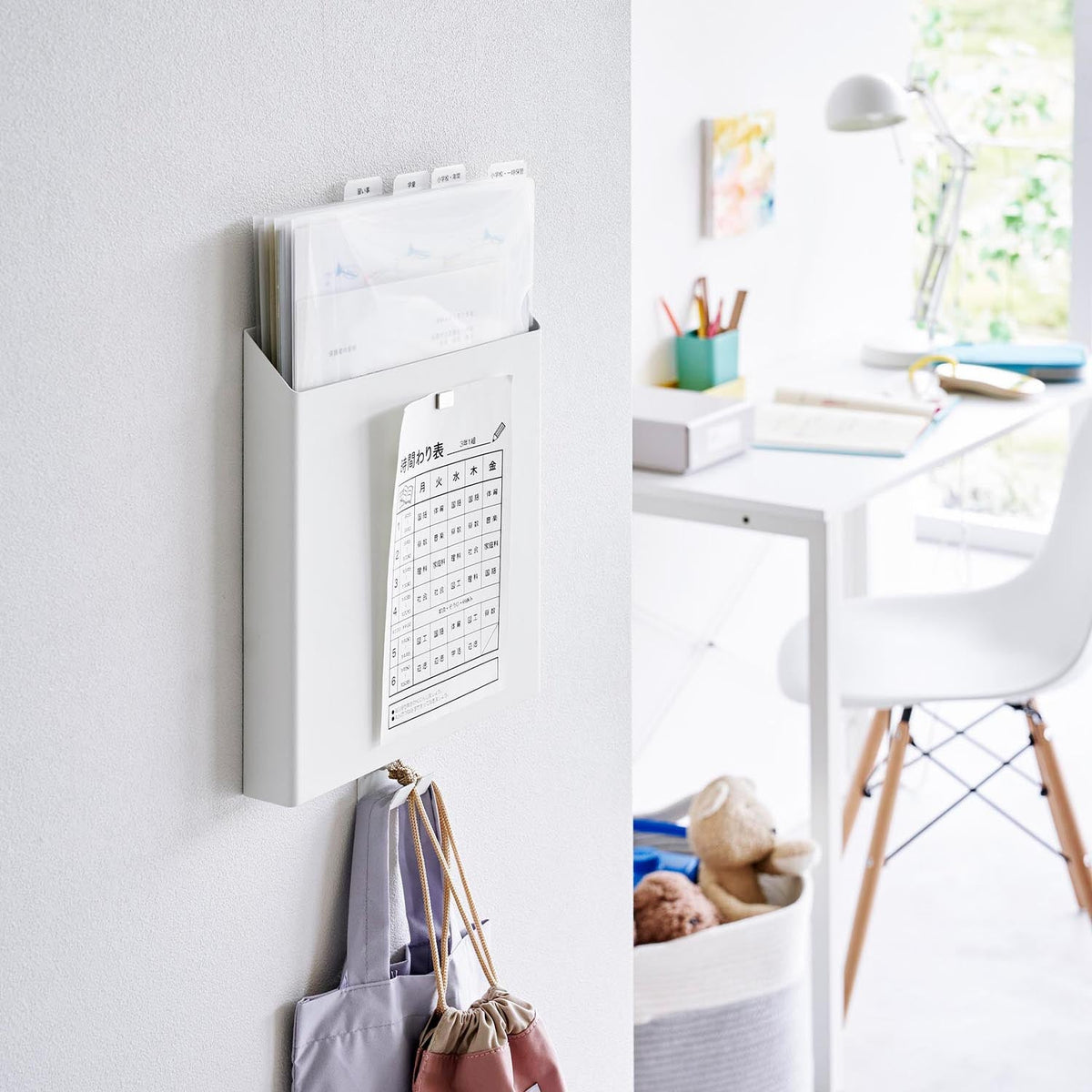 Yamazaki Tower Plasterboard Print Holder, Wall Holder Fixed With Plasterboard Pins That Gathers Papers and Tote Bags and Takes Magnets for a Timetable or Memo, Holds 2 kg, 23 x 3.5 x 28.5 cm and 1050 g, White or Black