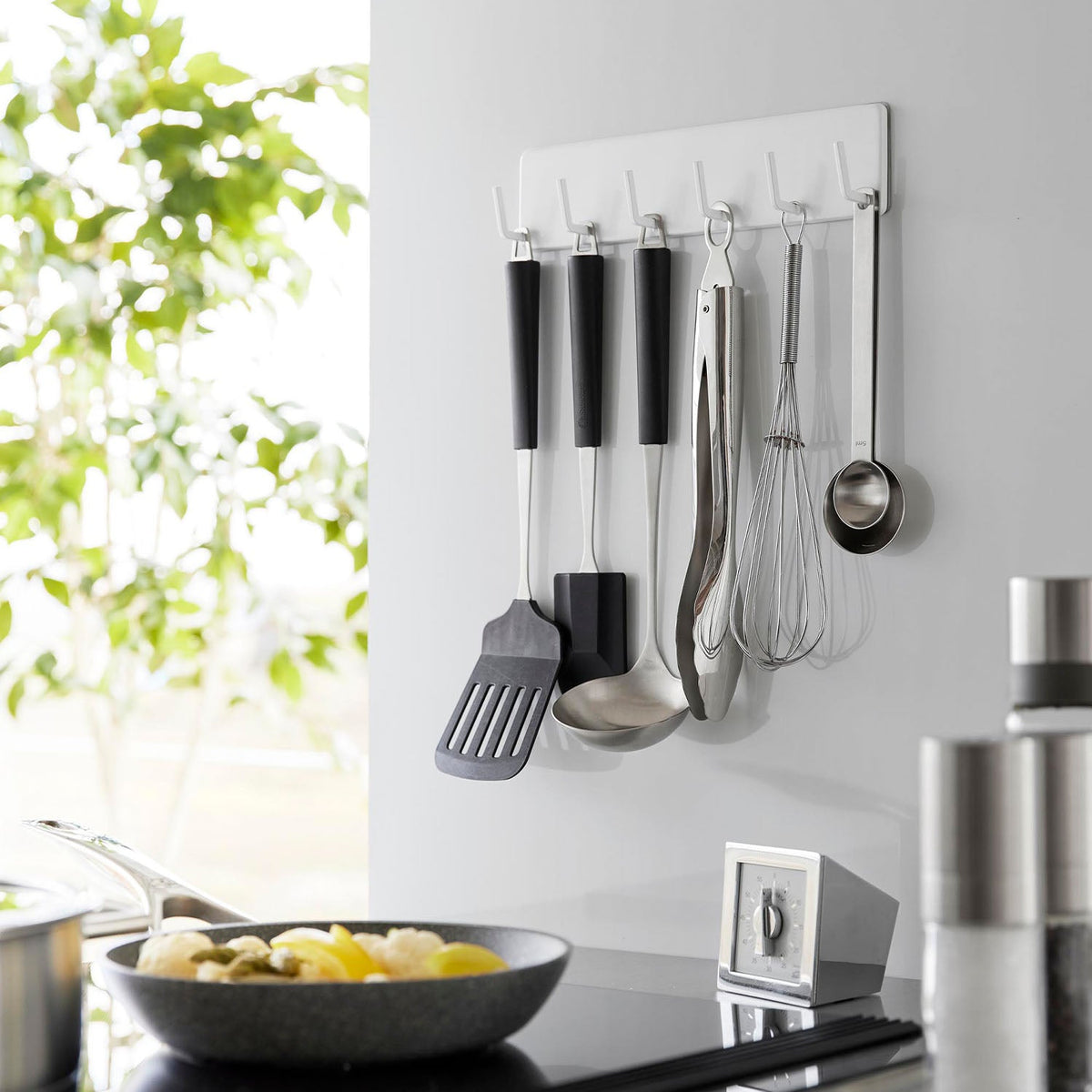 Yamazaki Tower Film-Hook Kitchen Tool Hooks 6, Six-Hook Bar That Sticks to a Kitchen Panel, Tile or Glass Refrigerator Door by Film Hook, Holds 500 g per hook, 25 x 4 x 6 cm and 205 g, White or Black
