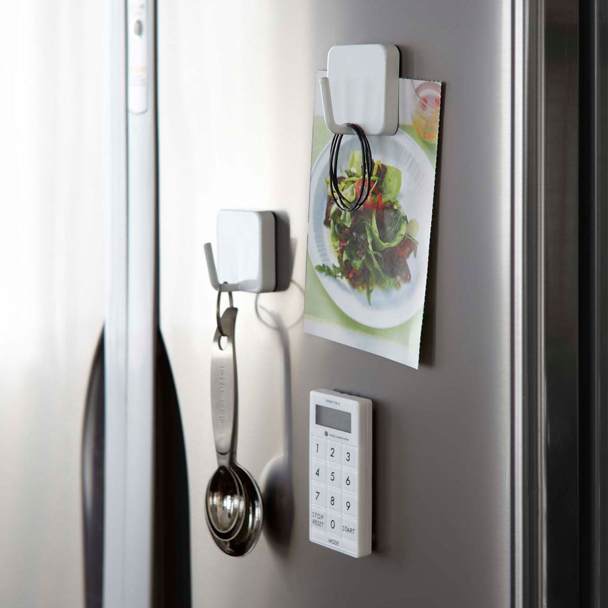 Yamazaki Tower Magnetic Hook, Hook That Sticks to a Refrigerator Side or Steel Kitchen Panel by Strong Magnet, Holds 500 g, 4.8 x 3.3 x 4.8 cm and 40 g, White or Black