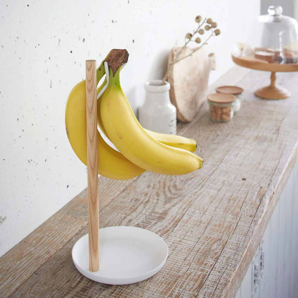 Yamazaki Tosca Banana Stand, Banana Stand With a Steel Hook and a Natural Wood Bar That Hangs a Bunch Off the Counter Instead of Laying It Down, 28 cm Tall, 13 x 13 x 28 cm and 180 g, White