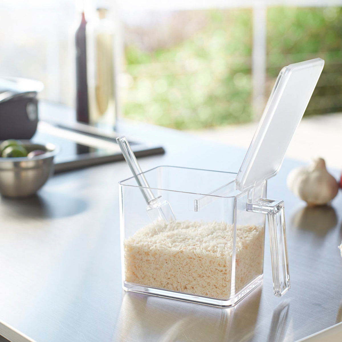 Yamazaki Tower Seasoning Stocker L 650 mL, Square 650 mL Seasoning Stocker That Sits Neatly, Opens With One Hand and Levels a 5 mL Teaspoon, Sorting Sticker Included, Heat Safe to 80 C, 9 x 15 x 11 cm and 220 g, White or Black