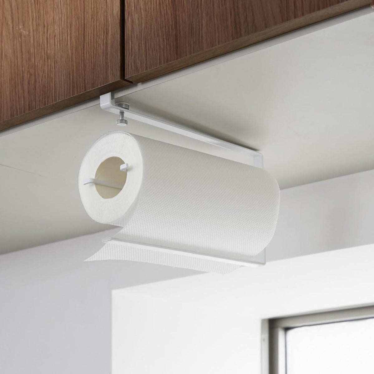 Yamazaki Tower One-Hand Cut Under-Cabinet Kitchen Paper Holder, Holder That Fits Under a Hanging Cabinet and Cuts a Sheet With One Hand on a Silicone Edge, Takes Rolls up to 11 cm Across, 500 g, 8 x 26 x 17.5 cm and 300 g, White or Black