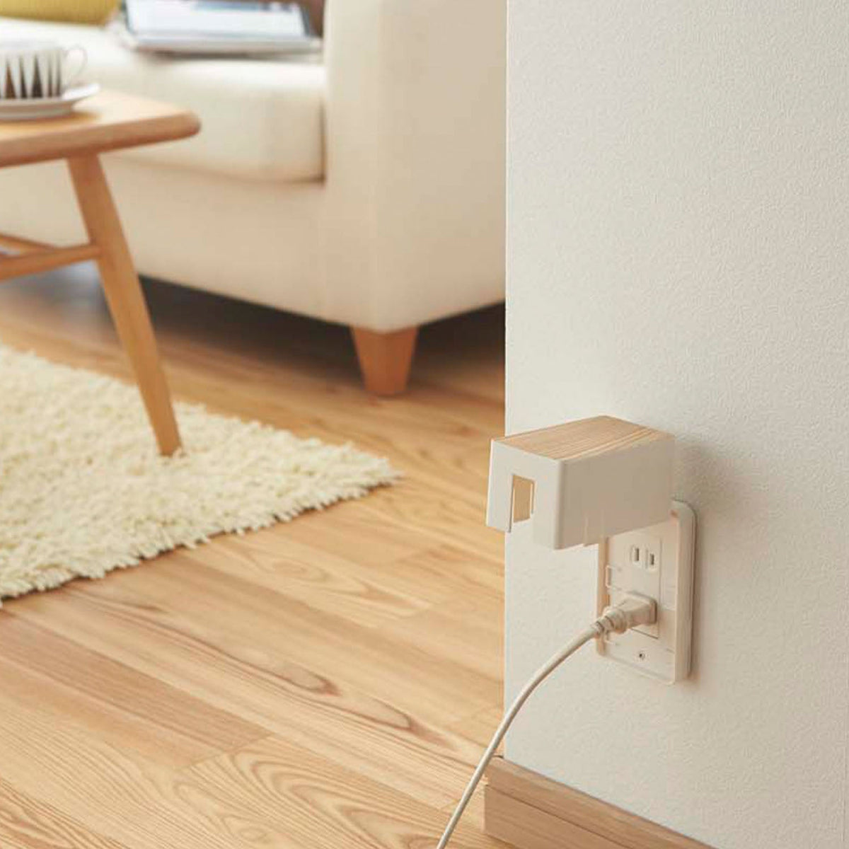 Yamazaki Woody Outlet Guard Woody, Full-Cover Outlet Guard for One to Three Socket Wall Outlets That Keeps Dust Out and Children and Pets Away From Plugs, Fits One to Three Sockets, 7 x 6 x 12 cm and 62 g, White or Black
