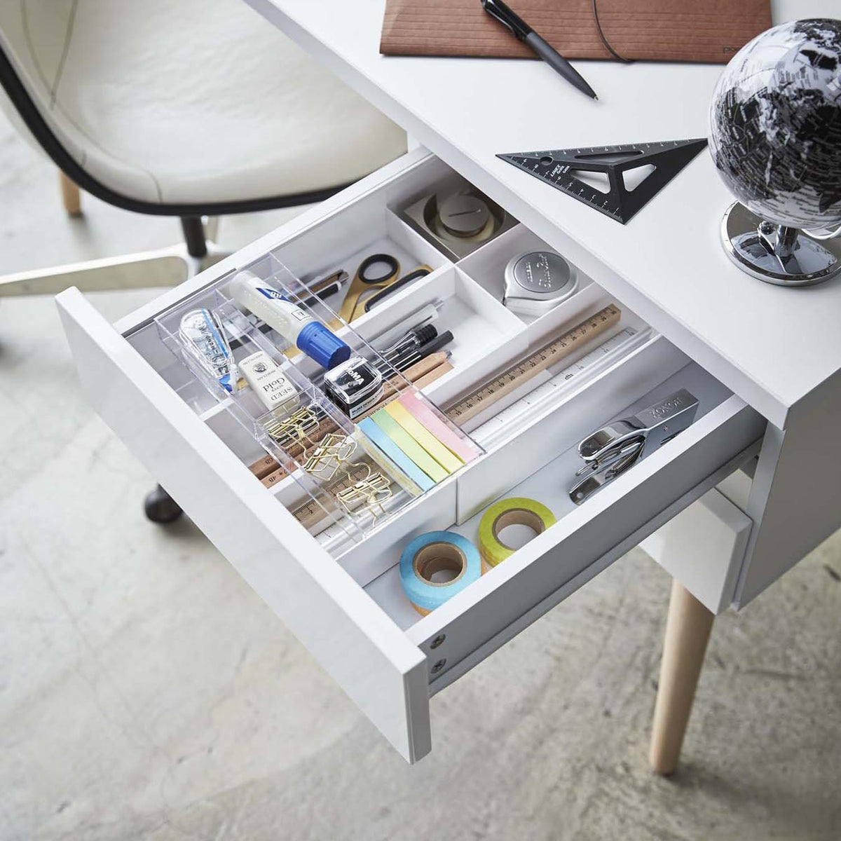 Yamazaki Tower Extendable Sliding Desk Tray, Extendable Tray With a Sliding Translucent Top Tray That Fits Drawers 25 to 45 cm and Sorts Long and Small Desk Items, Heat Safe to 80 C, 25 x 24.6 to 45 x 5.7 cm and 620 g, White or Black