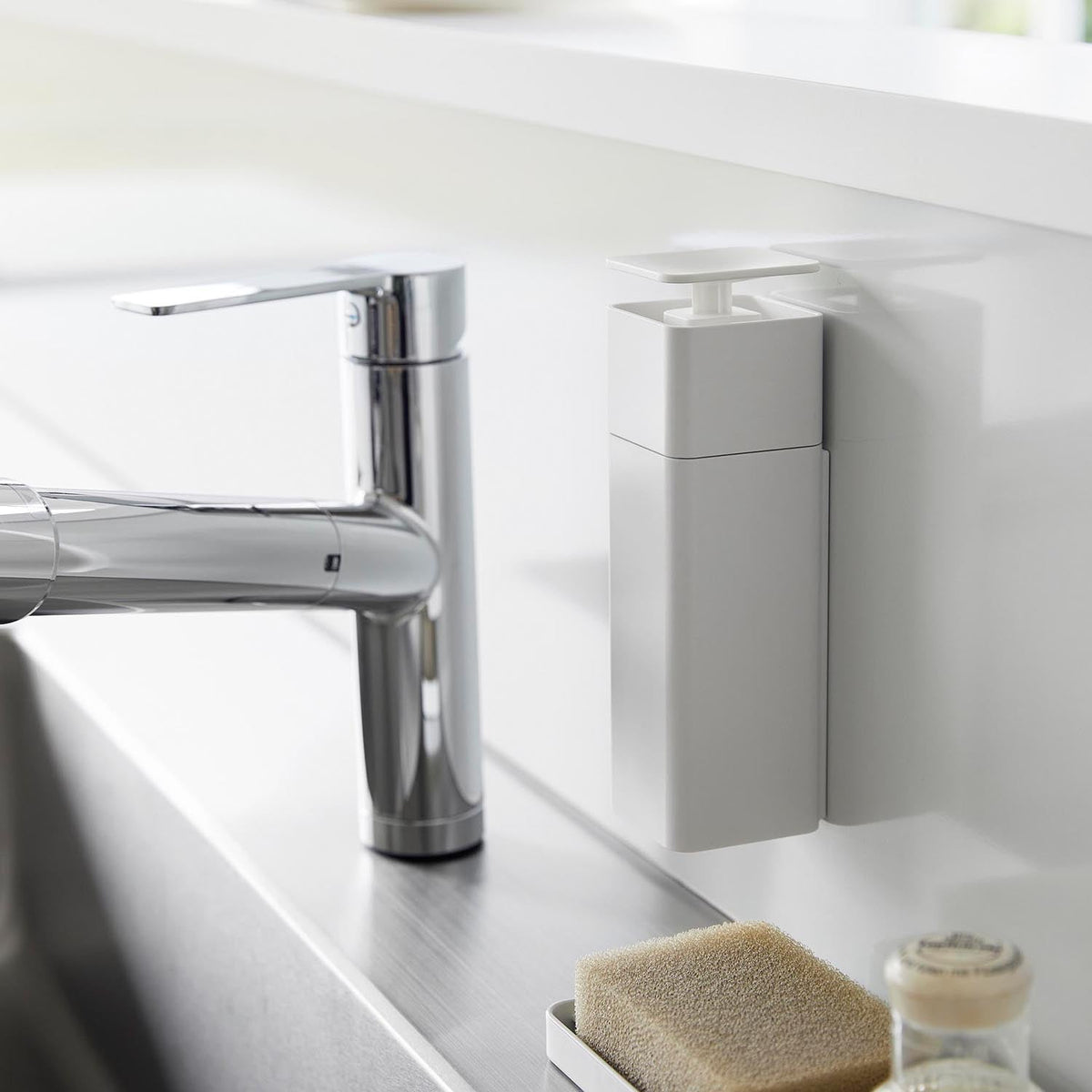 Yamazaki Tower Magnetic One-Hand Dispenser 250 mL, 250 mL Pump Dispenser That Sticks to a Steel Kitchen Wall by Magnet and Puts Soap on the Sponge With One Press, Lid Comes Off, Alcohol up to 95%, 5.5 x 5.8 x 18.5 cm and 225 g, White or Black