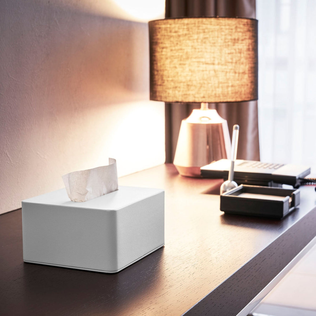 Yamazaki Tower Half-Size Tissue Box Case, Compact Steel Case for Half-Size Tissue Boxes and Paper Towels That Suits Any Interior, Simple Refined Design, 15.5 cm Wide, Steel Body, 15.5 x 13.5 x 7.5 cm and 850 g, White or Black