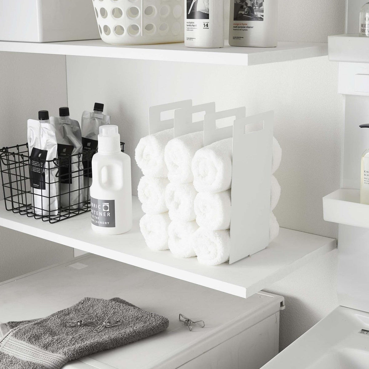 Yamazaki Tower Linking Towel Storage Rack Set of 2, Set of Two Racks You Join to Fit Rolled Face Towels or Bath Towels and Take One Out From the Top Without Disturbing the Others, 30 cm Tall, 14.5 x 14.5 x 30 cm each and 2000 g, White