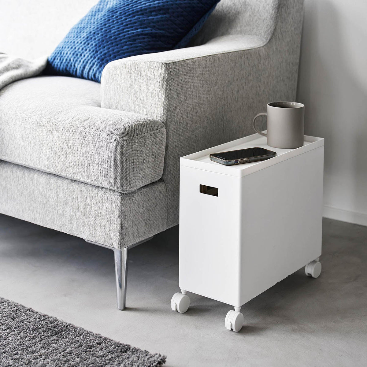 Yamazaki Tower Lidded Storage Box Wagon L, Slim 12 L Lidded Box on Casters That Hides Contents and Keeps Dust Off, Lid Doubles as a Resting Spot, Holds 10 kg in Total, 15.5 x 35 x 31.7 cm and 1200 g, White or Black