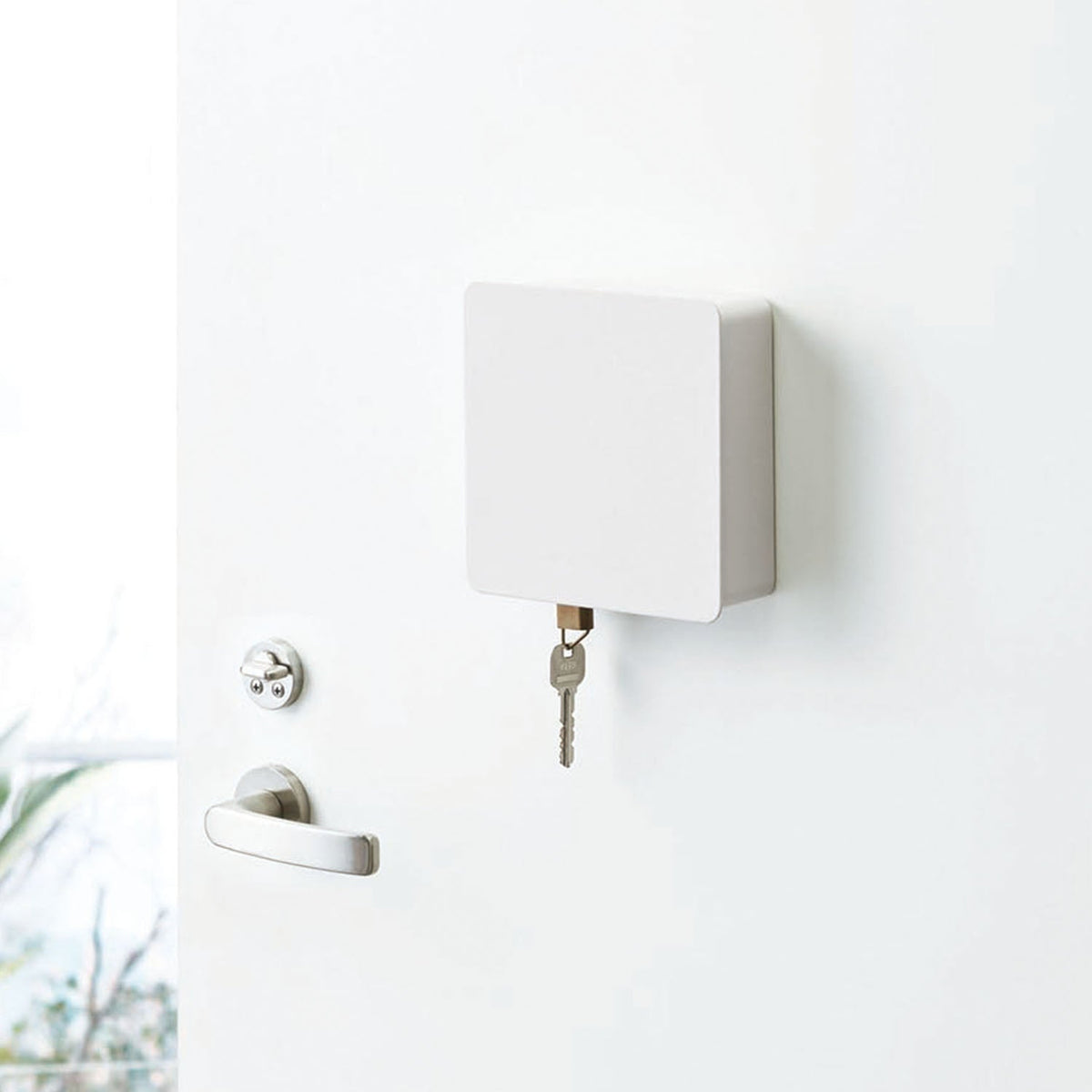 Yamazaki Tower Magnetic Key Hook Two Tiers with Door, Key Cabinet With a Door and Two Tiers of Hooks That Sticks to a Steel Door by Magnet or Screws to a Wall, Hides Keys, Holds 1 kg, 15.8 x 5.5 x 15.8 cm and 550 g, White or Black