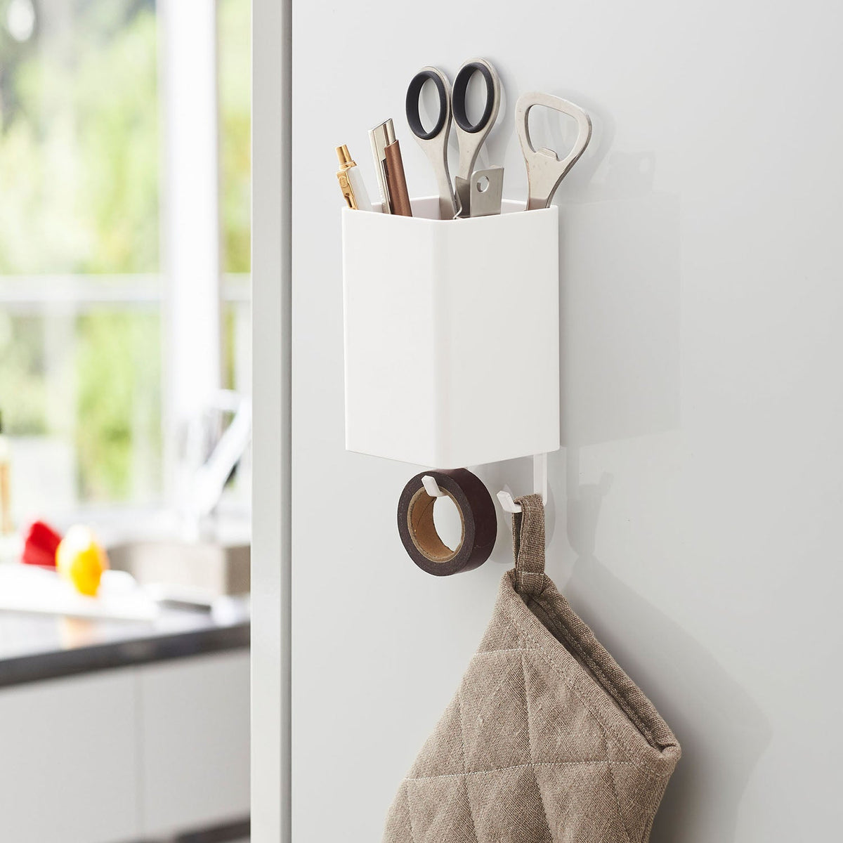 Yamazaki Tower Magnetic Storage Box Square, Small Box That Sticks to a Steel Wall by Magnet With a Removable Divider and Two Removable Hooks, Holds 1.5 kg, 7 x 7.2 x 10.5 cm and 150 g, White or Black